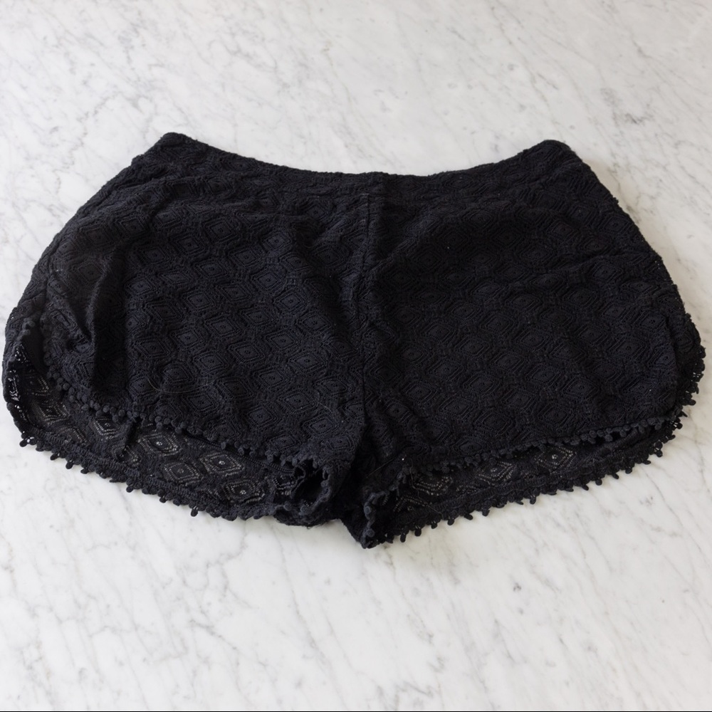 Rubbish lace shorts